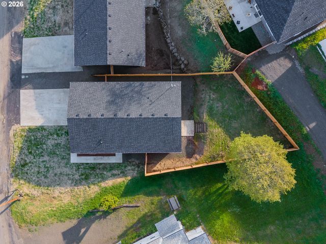 650 Ne POLK St, Roseburg, OR 97470