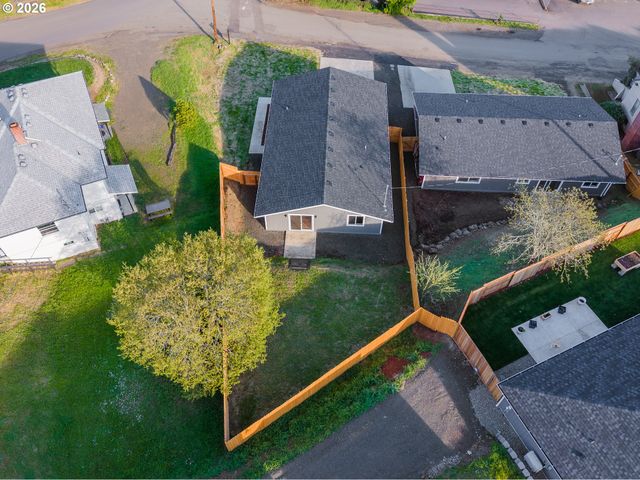 650 Ne POLK St, Roseburg, OR 97470