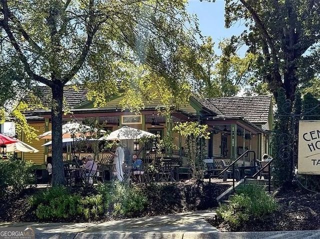 325 Braswell Ct, Woodstock, GA 30188