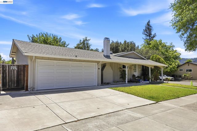 4315 Denker Dr, Pleasanton, CA 94588