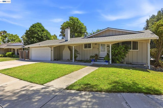 4315 Denker Dr, Pleasanton, CA 94588