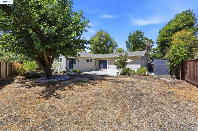 4315 Denker Dr, Pleasanton, CA 94588