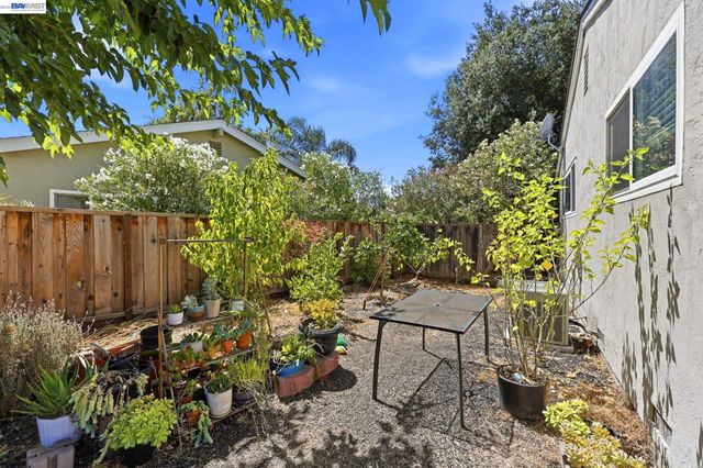 4315 Denker Dr, Pleasanton, CA 94588