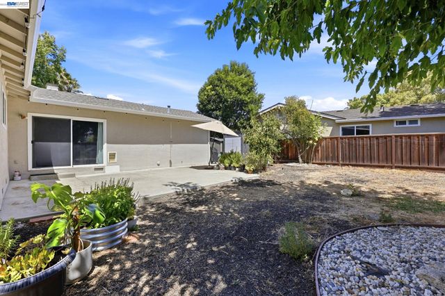 4315 Denker Dr, Pleasanton, CA 94588