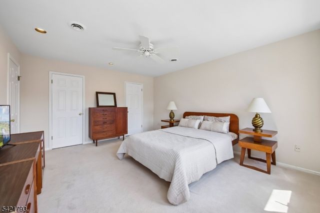 8 Village Green Ct, South Orange Village Twp., NJ 07079