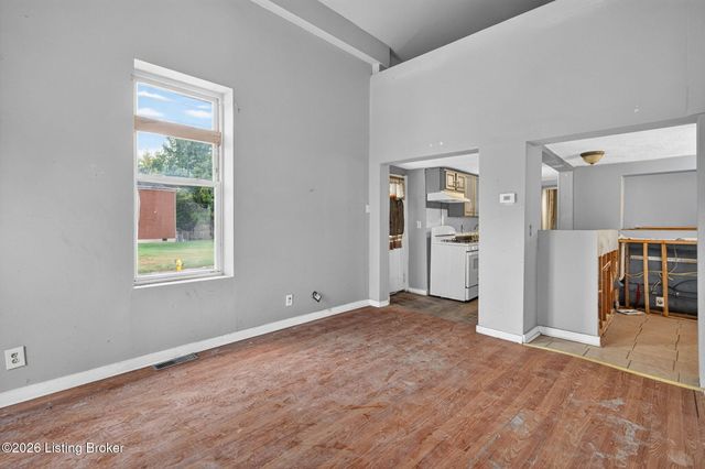 526 Dr W. J. Hodge St, Louisville, KY 40203