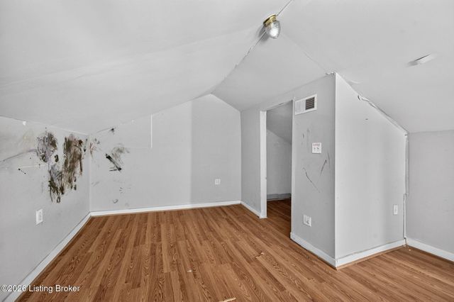 526 Dr W. J. Hodge St, Louisville, KY 40203