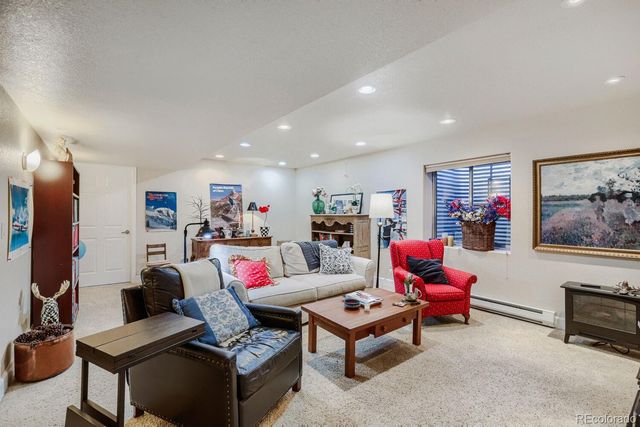 11701 Montgomery Circle, Longmont, CO 80504