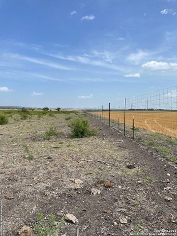 8226 FM 471 N, San Antonio, TX 78253