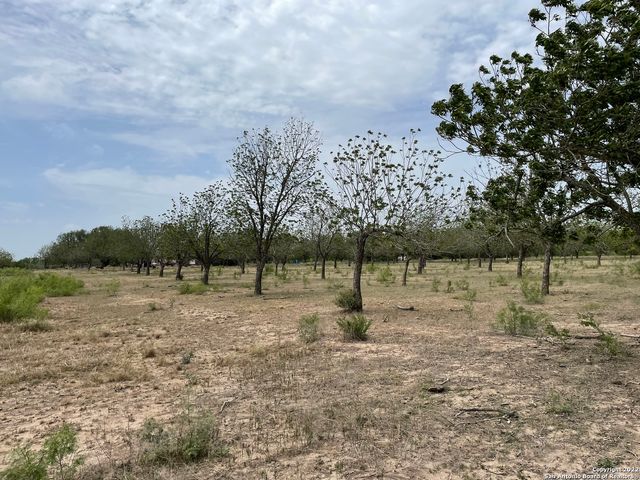 8226 FM 471 N, San Antonio, TX 78253