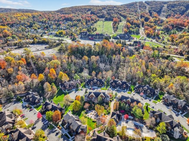 10 Pine Cres unit 21 21, Vernon Twp., NJ 07462
