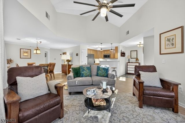 10 Pine Cres unit 21 21, Vernon Twp., NJ 07462
