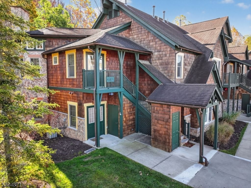 10 Pine Cres unit 21 21, Vernon Twp., NJ 07462