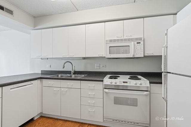 811 Chicago Avenue 705, Evanston, IL 60202