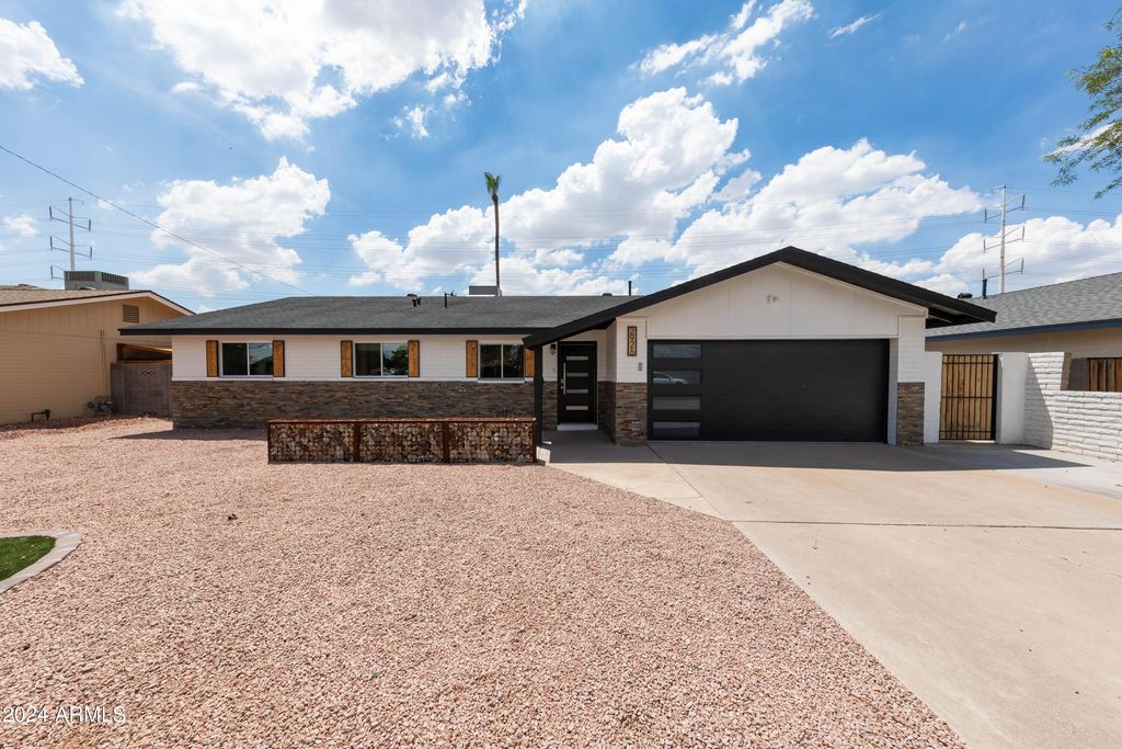 2926 S DROMEDARY Drive, Tempe, AZ 85282