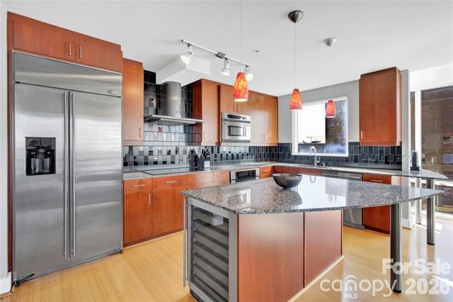 505 E 6th Street 701, Charlotte, NC 28202