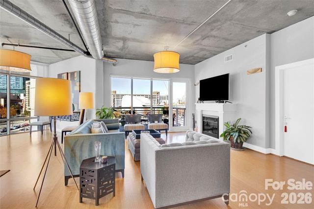 505 E 6th Street 701, Charlotte, NC 28202