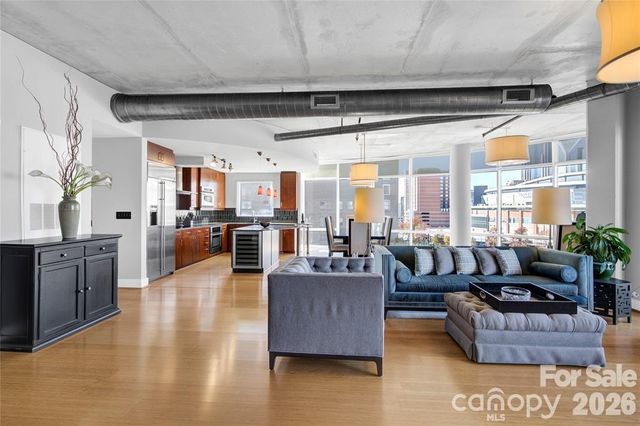 505 E 6th Street 701, Charlotte, NC 28202