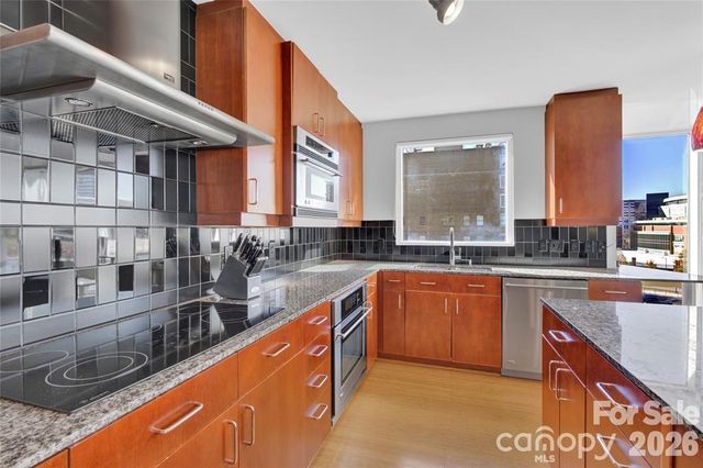 505 E 6th Street 701, Charlotte, NC 28202