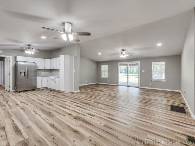 421065 E 1174 Road, Eufaula, OK 74432