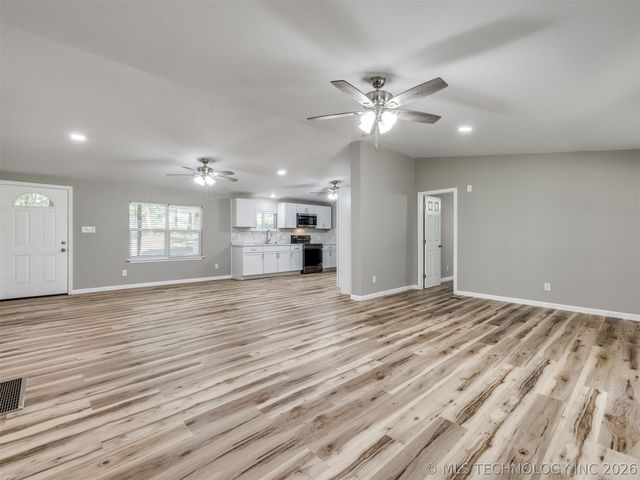 421065 E 1174 Road, Eufaula, OK 74432