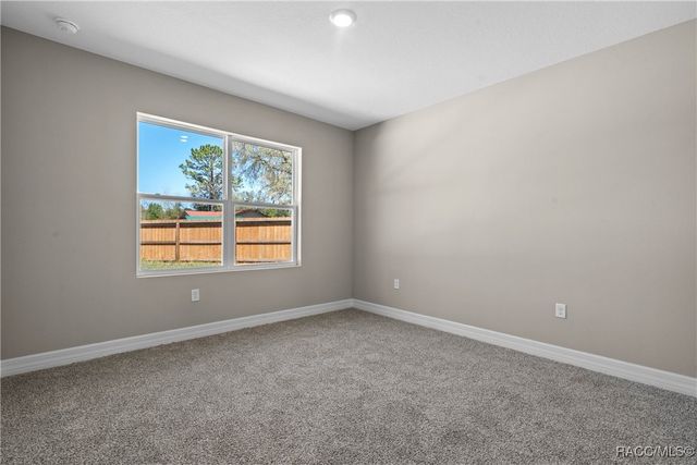 18 Pine Pass Lane, Ocala, FL 34472