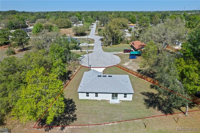18 Pine Pass Lane, Ocala, FL 34472