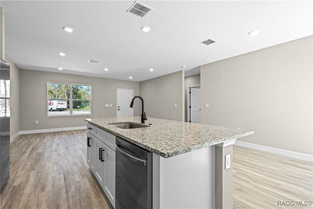 18 Pine Pass Lane, Ocala, FL 34472