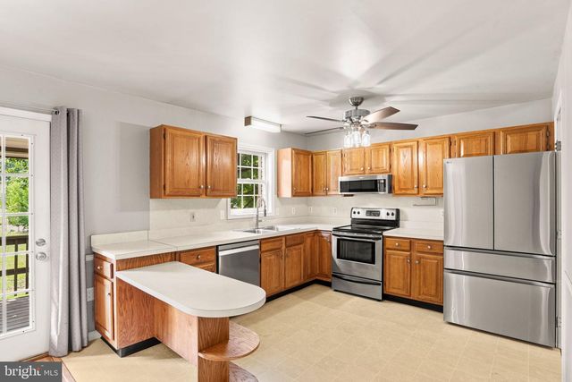 20 FOXFIELD LN, Elizabethtown, PA 17022