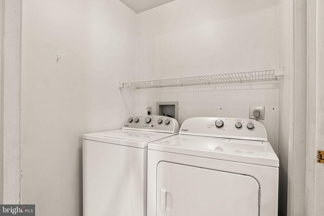 20 FOXFIELD LN, Elizabethtown, PA 17022
