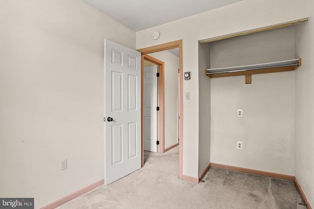 20 FOXFIELD LN, Elizabethtown, PA 17022