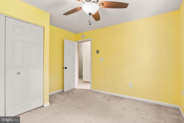 20 FOXFIELD LN, Elizabethtown, PA 17022