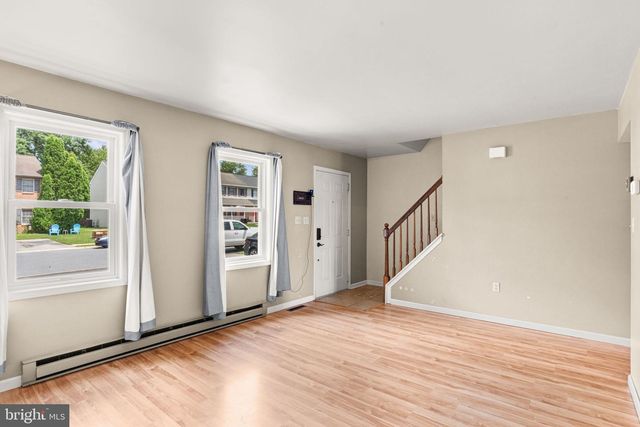 20 FOXFIELD LN, Elizabethtown, PA 17022