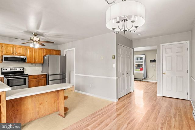 20 FOXFIELD LN, Elizabethtown, PA 17022