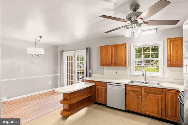 20 FOXFIELD LN, Elizabethtown, PA 17022