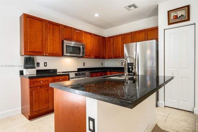 4816 NW 56th Ct, Tamarac, FL 33319