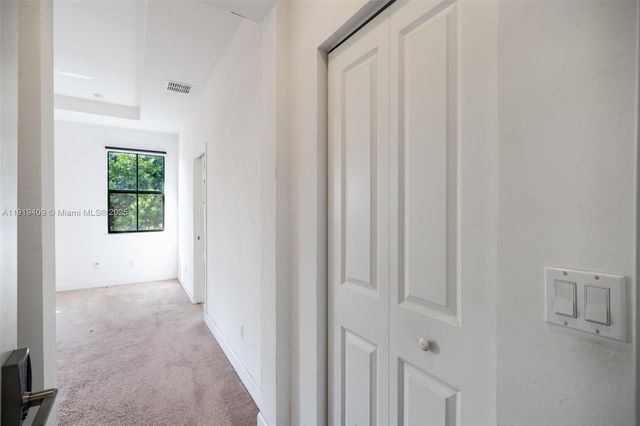 4816 NW 56th Ct, Tamarac, FL 33319