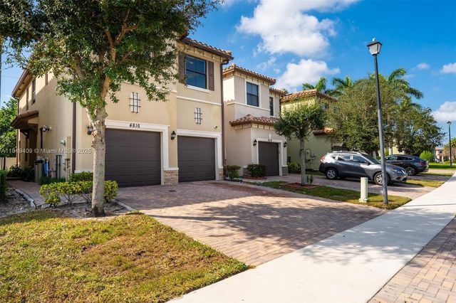 4816 NW 56th Ct, Tamarac, FL 33319