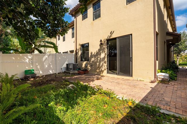 4816 NW 56th Ct, Tamarac, FL 33319