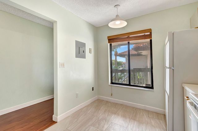 351 Club Circle 207, Boca Raton, FL 33487