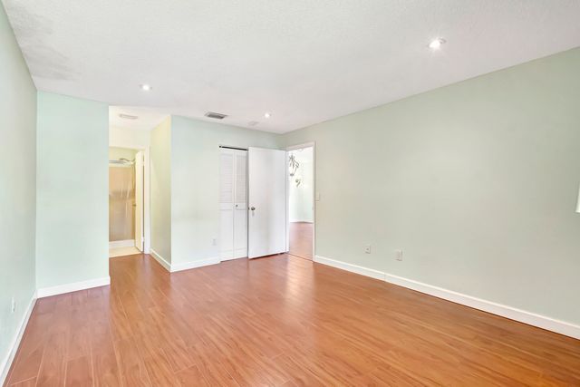 351 Club Circle 207, Boca Raton, FL 33487