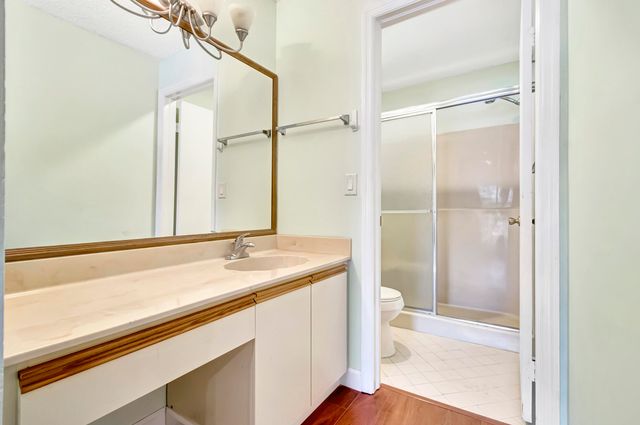 351 Club Circle 207, Boca Raton, FL 33487