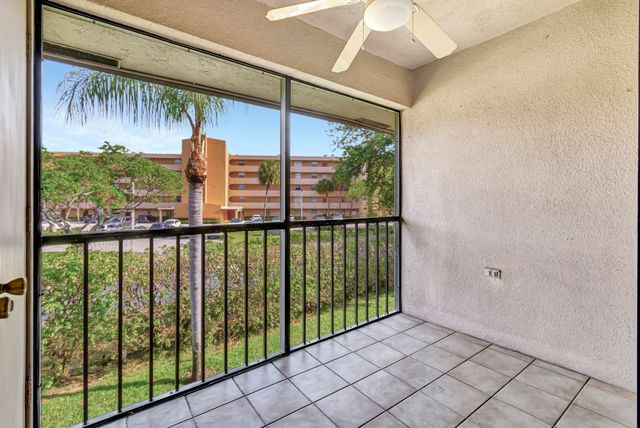 351 Club Circle 207, Boca Raton, FL 33487