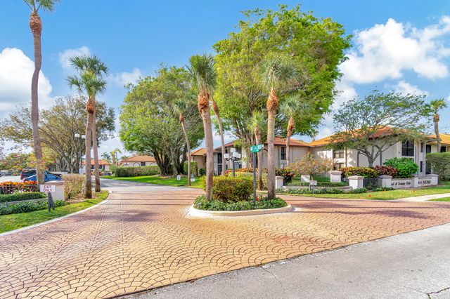 351 Club Circle 207, Boca Raton, FL 33487