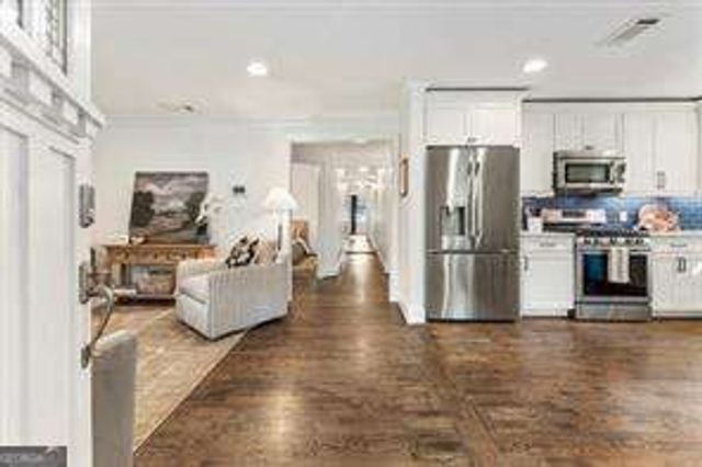 198 Watson Circle Southeast, Atlanta, GA 30317