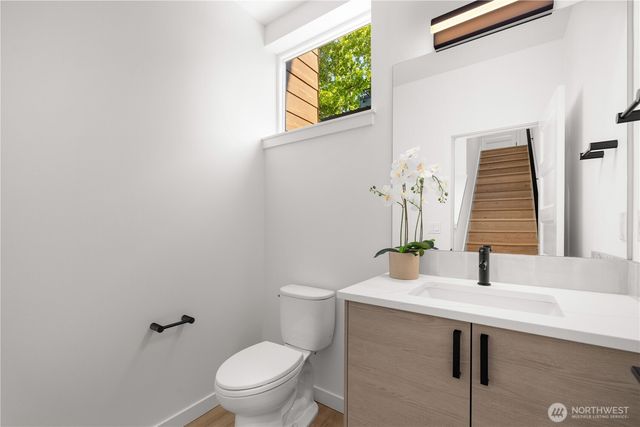 1704 A N 47th Street, Seattle, WA 98103