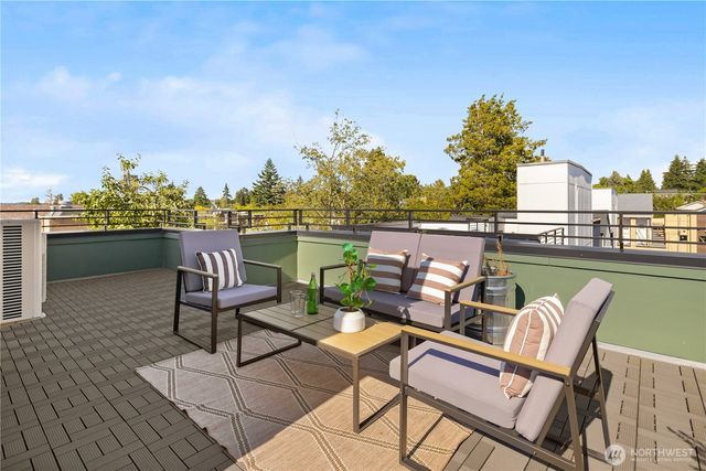 1704 A N 47th Street, Seattle, WA 98103