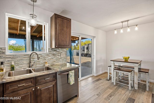 7621 N Shirley Court, Tucson, AZ 85741