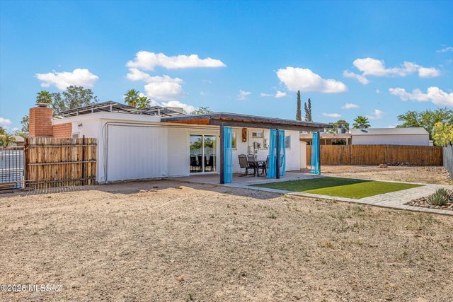 7621 N Shirley Court, Tucson, AZ 85741
