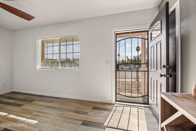 7621 N Shirley Court, Tucson, AZ 85741